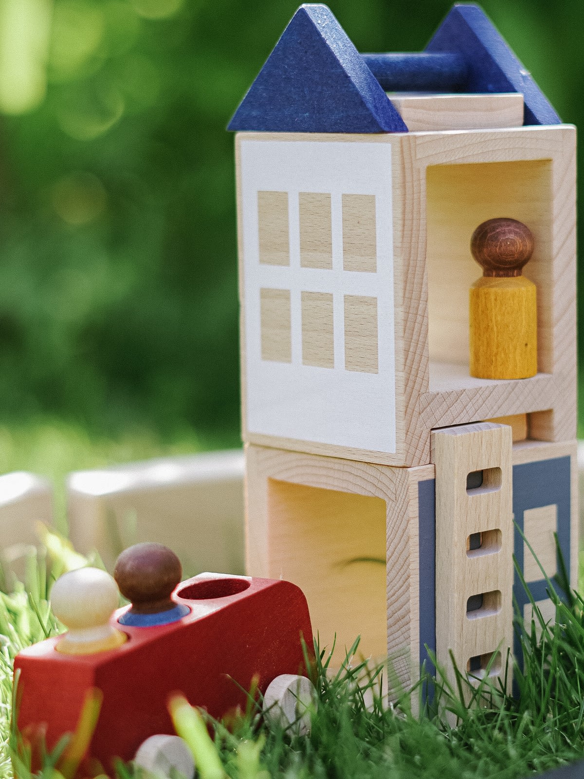 Holzfigugen für Kidner - Holzsppielzeug Mit Holzfiguren draußen spielen, grapat, holzspielzeug, Natur,